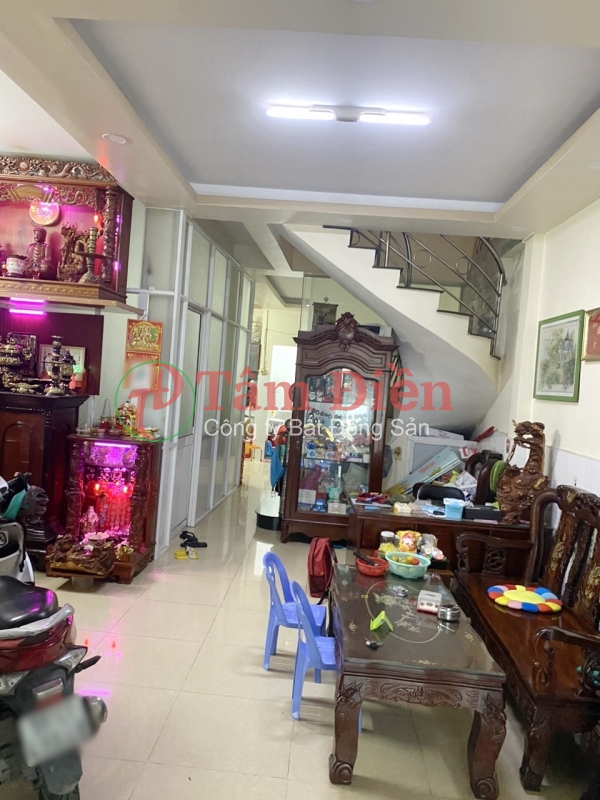 Nhà 2 tầng nở hậu hẻm ôtô đường Võ Văn Kiệt P7Q6. Giá 7,6 tỷ bớt lộc
